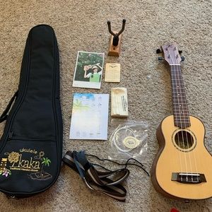 Ukuele and Starter Pack